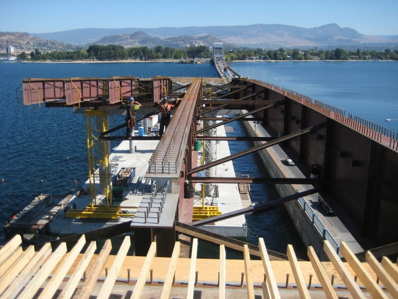Experiencing the Kelowna Floating Bridge: A Tourist's Guide